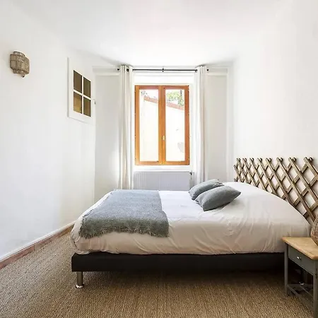 Apartment Le Fidesien Sainte-Foy-les-Lyon